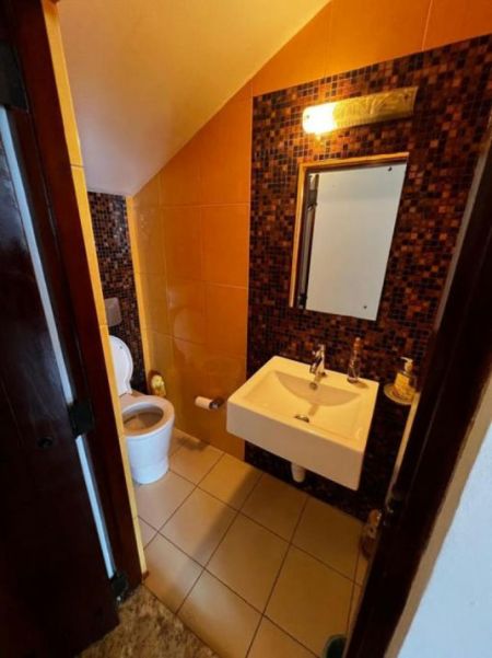 Bathroom - 07 Bedroom Unfurnished House for Sale in Colombo 07 (A6463)