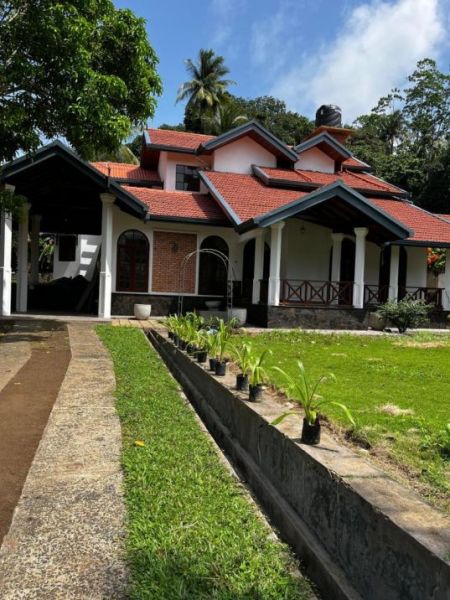 Exterior - Spanish-Style Villa & 65 Perches of Land Near Galle – Rs. 65 Million- SALE