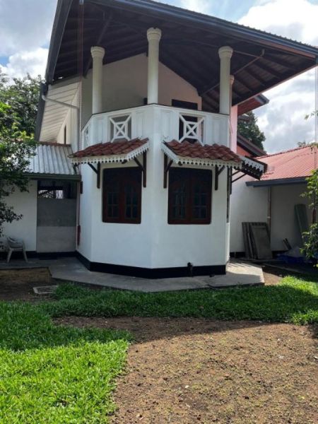 Exterior - Spanish-Style Villa & 65 Perches of Land Near Galle – Rs. 65 Million- SALE