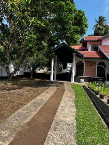 Exterior - Spanish-Style Villa & 65 Perches of Land Near Galle – Rs. 65 Million- SALE