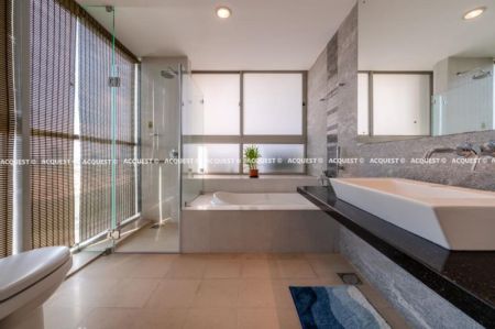 Bathroom - Apartment for Rent - The Emperor - Colombo 03 | USD 1,550
