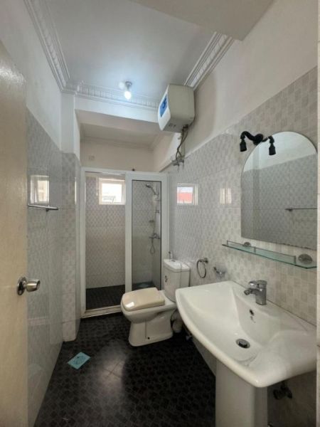 Bathroom - Colombo 05 3BHK Apartment – Fully Furnished for Short-Term Rental. (CSMP202)