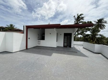 Exterior - 5 Bedroom Brand New Modern 3 Storied Luxury House for Sale - Homagama | LKR 45 Million (EM976)
