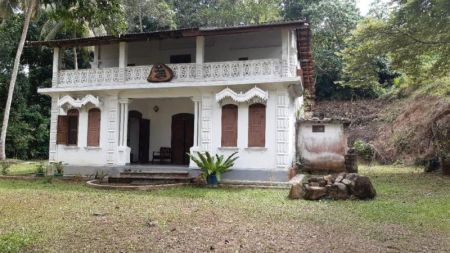 Exterior - Walawwa-Style Ancestral Residence for Sale in Galle