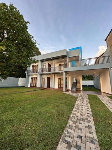 Exterior - Brand New 6 Bedroom Luxury House for Sale – Piliyandala | LKR 150,000,000 (Negotiable) (EM182RK)