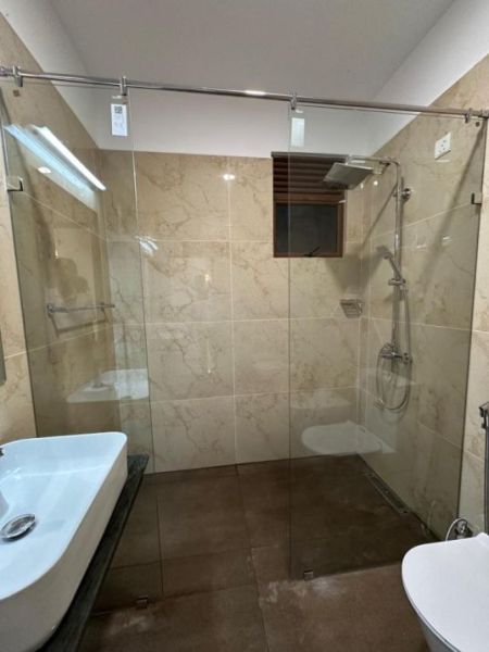 Bathroom - Brand New 6 Bedroom Luxury House for Sale – Piliyandala | LKR 150,000,000 (Negotiable) (EM182RK)