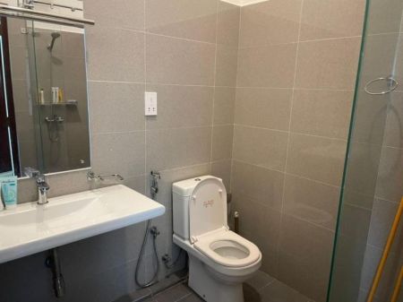 Bathroom - Fully Furnished 2 Bedroom Apartment for Rent  / Colombo 8 / LKR 250,000 (EM031MI)