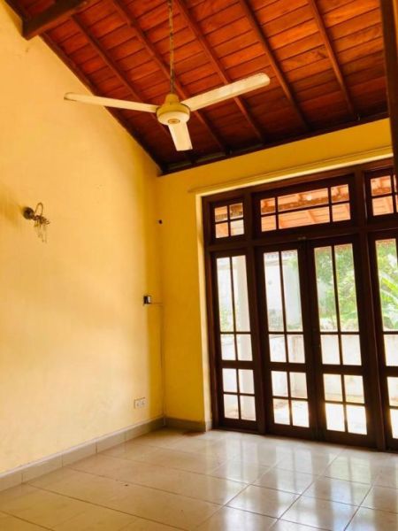 Bedroom - 5 Bedroom House for Sale in Nawala, School Lane