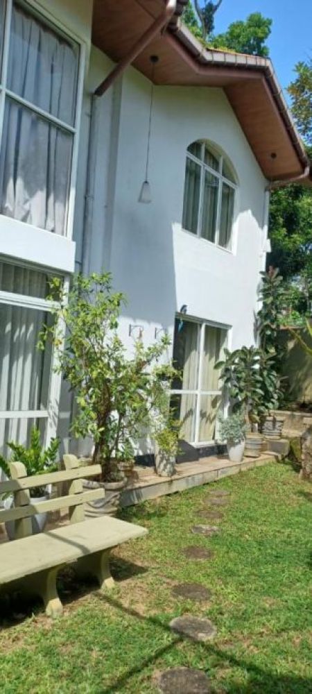 Exterior - 4-Bedroom House for Sale in Battaramulla 