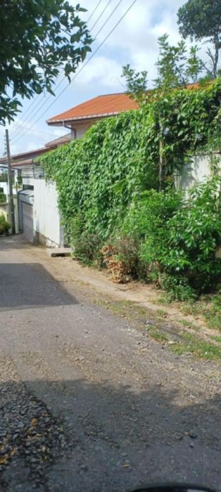 Exterior - 4-Bedroom House for Sale in Battaramulla 