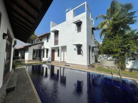 Exterior - Luxury 4 Bedroom House for Rent | Battaramulla