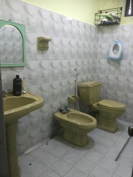 Bathroom - Spacious 7-Bedroom House for Sale in Kottawa