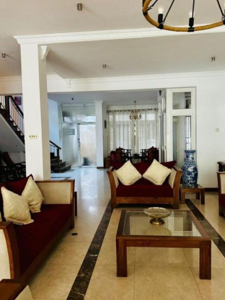 Living Room - Luxury House for sale in Colombo 7 