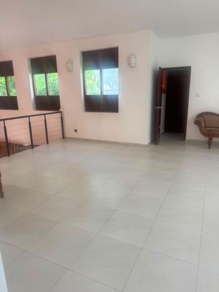 Living Room - ￭ Mount Lavinia ￭ 04BR House For Rent ￭ (NK11590)