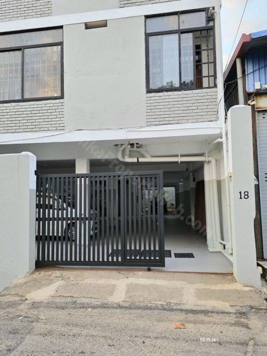 Exterior - Apartment for sale in Colombo 6