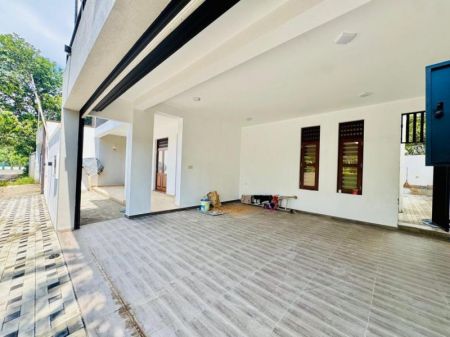Exterior - House for sale in Battaramulla 