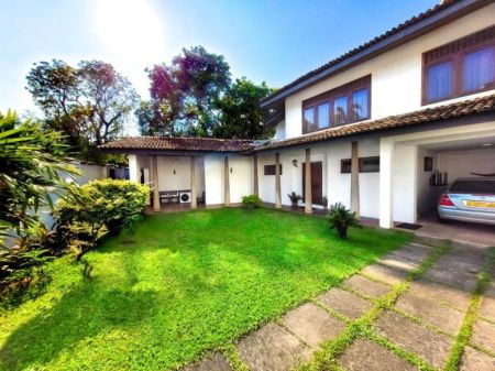 Exterior - House FOR SALE  in a beautiful location COLOMBO 5