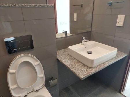 Bathroom - 2 BR Apartment for Sale in Rajagiriya - PDA423