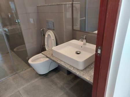 Bathroom - 2 BR Apartment for Sale in Rajagiriya - PDA423