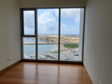 Bedroom - Shangri La - 04 Bedroom Unfurnished Apartment for Sale in Colombo 02 (A2484)