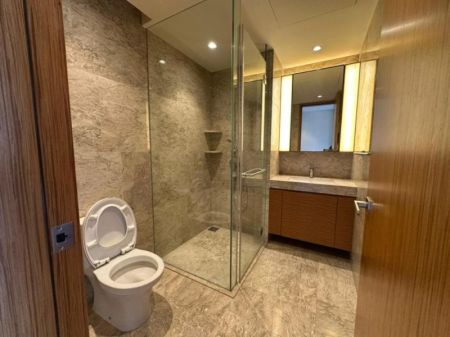 Bathroom - Apartment for Sale in One Galle Face Residence - West Tower - Above 40th Floor - 02 Bed with Ocean View