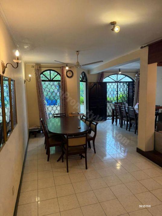 Living Room - House for sale in Colombo 6