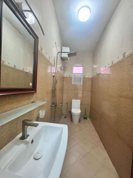 Bathroom - Long-Term Rental – Fully Furnished 3-Bedroom Apartment in Kalubowila. (Property Code: CSTR102)