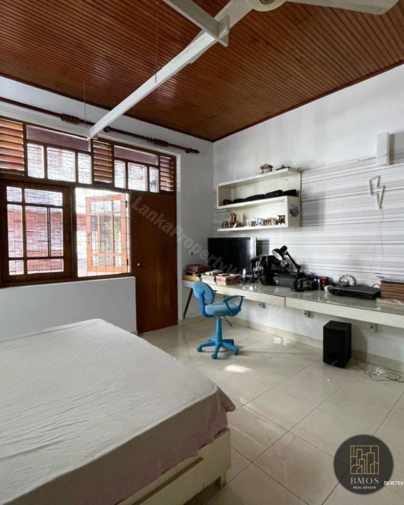 Kitchen - House for sale in Moratuwa