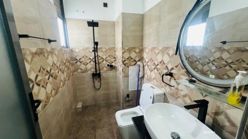 Bathroom - Apartment for rent in Battaramulla
