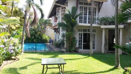 Exterior - Two Storied House For Sale in Colombo 5 - PDH182