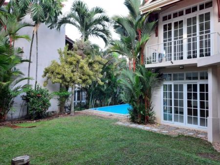 Exterior - Two Storied House For Sale in Colombo 5 - PDH182
