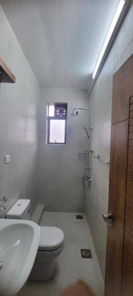 Bathroom - 3 Bedroom Apartment for rent in Colombo 4 