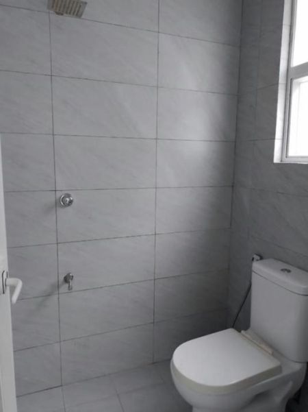 Bathroom - Blue Ocean - 03 Bedroom Furnished Apartment for Rent in Dehiwala (A4428)