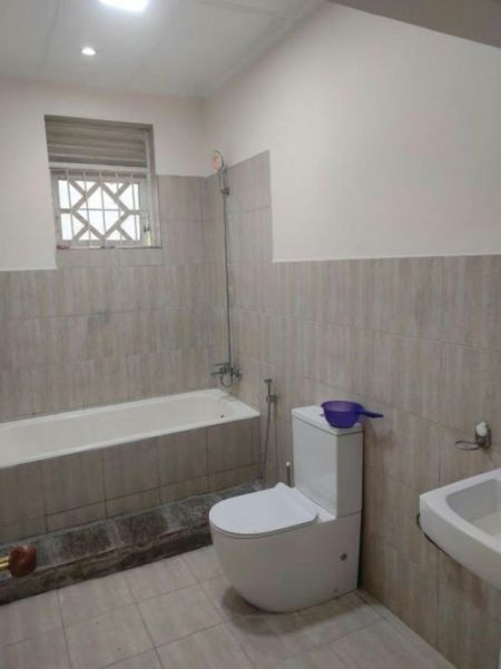 Bathroom - 05 Bedroom Semi Furnished 02 Storied House for Rent in Colombo 03 (A3254)
