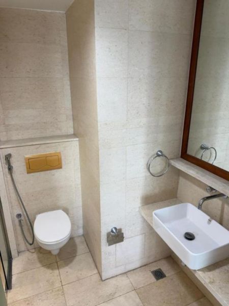 Bathroom - Apartment For Sale in Colombo 03 