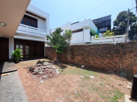 Exterior -  Elegant Two-storied House For Rent In Colombo 07 - Pdh375