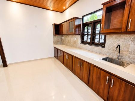 Kitchen - House for Sale in Negombo  (SSPH-437)