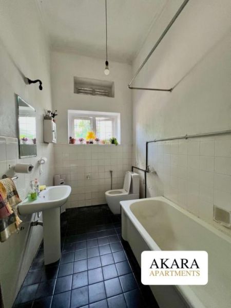 Bathroom - 66 Perches Unfurnished House for Sale - HL54532