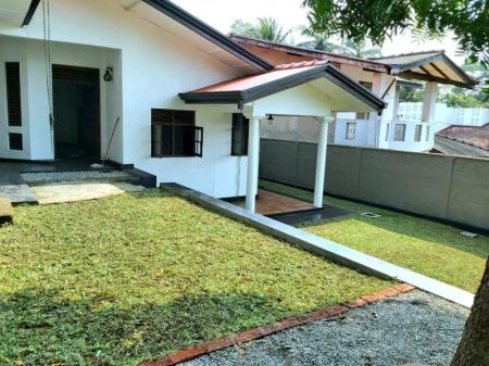 Exterior -  3 BHK House For Sale in Athurugiriya  - PDH224