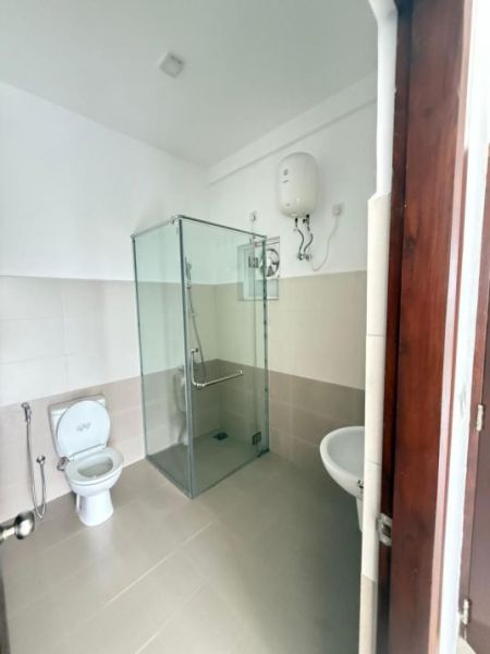 Bathroom -  5 Bedroom Duplex Apartment for Sale in Altezza, Wattala | LKR 57 Million  (AP4861)
