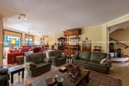 Living Room - House for Sale - Colombo 08 | LKR 450,000,000