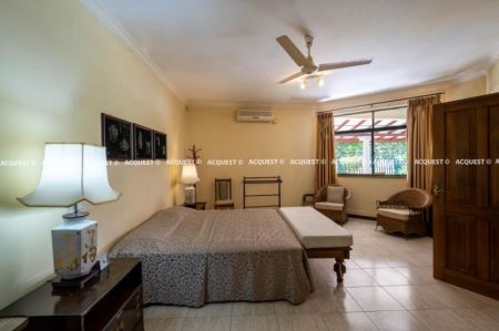 Living Room - House for Sale - Colombo 08 | LKR 450,000,000