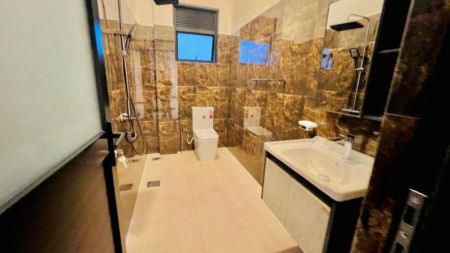 Bathroom - Box Modern Perfect  Excellent Design 4BR Luxury House For Sale Negombo (Kadirana)