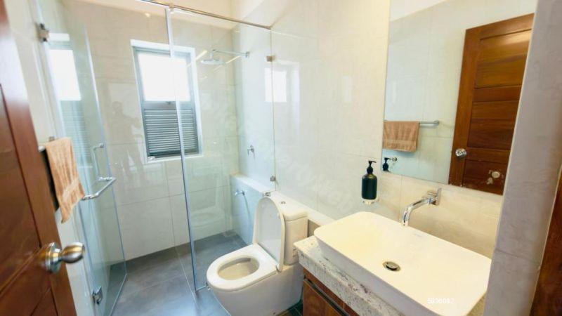 Bathroom - House for rent in Piliyandala