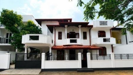 Exterior - (NH797) Lake View 6 Bedroom House for Sale in Moratuwa
