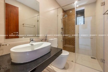Bathroom - Apartment for Sale - Paragon Apartments - Colombo 04 | LKR 74,000,000