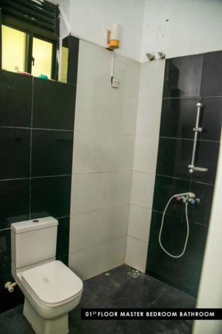 Bathroom - 5 BR House For Sale in Nawala - PDH243