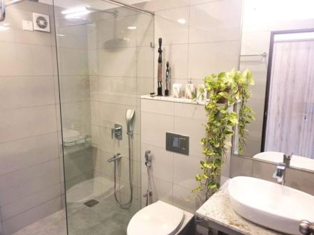 Bathroom - Fully Furnished 3-Bedroom Apartment for Sale – Iconic Galaxy, Rajagiriya
