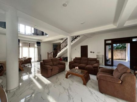 Living Room - UNIQUE MULTI-LEVEL HOUSE FOR SALE – AMPITIYA ROAD, KANDY (LKR 120 Million)