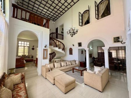 Living Room - Modern Luxury House for Sale in Colombo 4 - PDH258